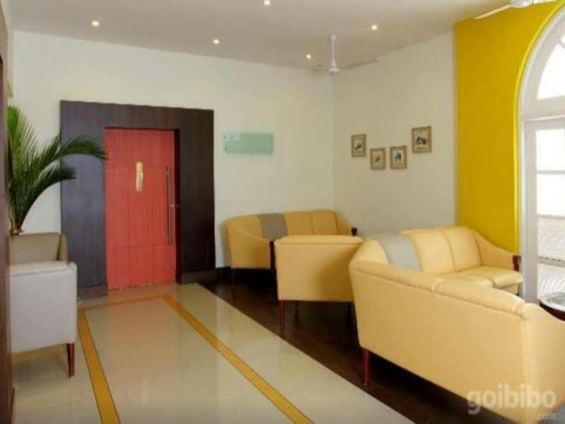 Hotel Luciya Palace Thrissur Экстерьер фото